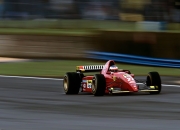 开云体育平台APP-恩比德统治全场诠释MVP价值，国王轻取尼克斯展现团队深度