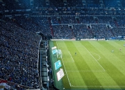 开云APP-赛道与球场，哈弗茨连续得分拉开差距的F1揭幕战之夜