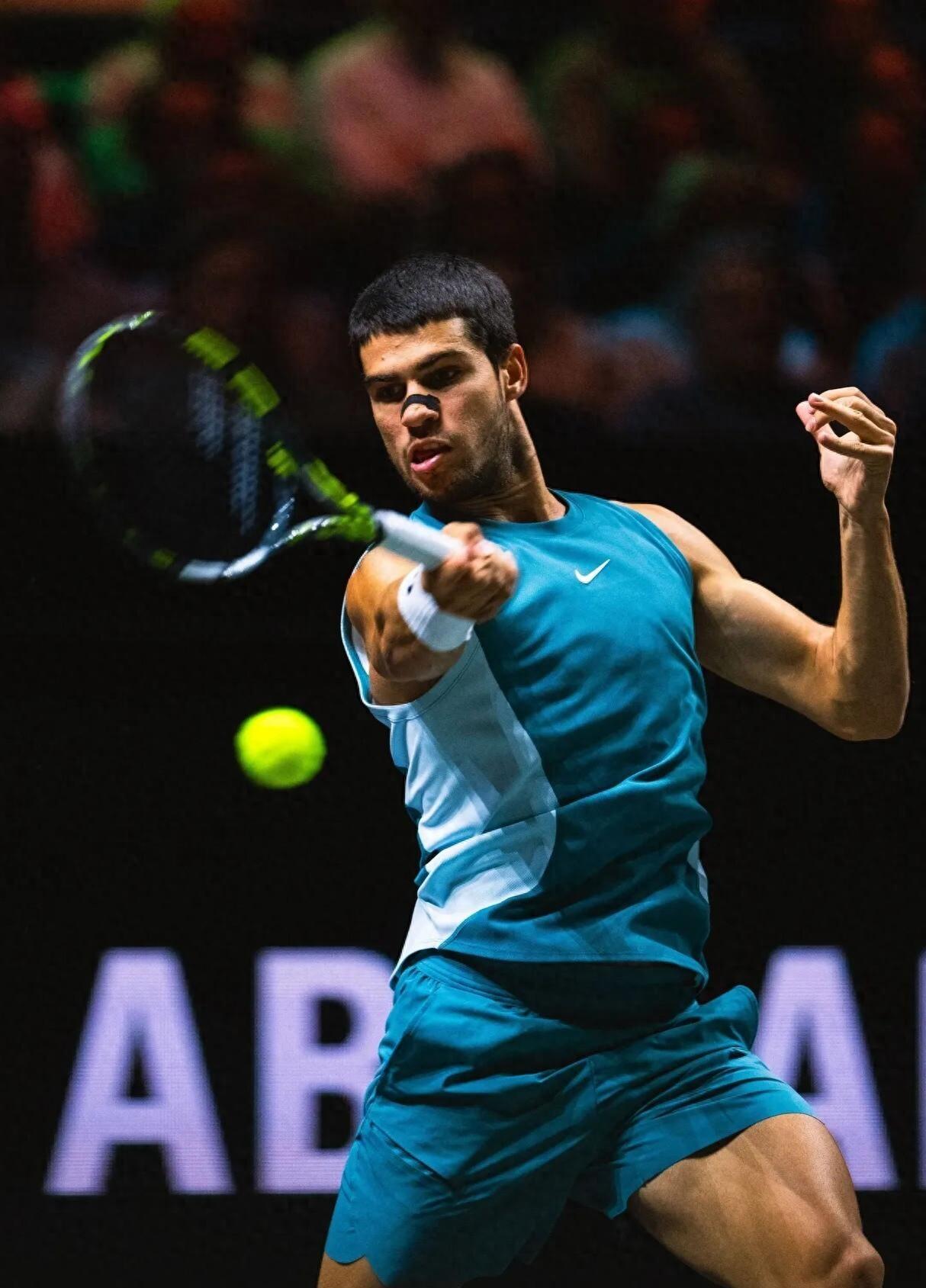 西班牙网球队血洗美国网球队,瓦林卡关键制胜的简单介绍 西班牙网球队血洗美国网球队,瓦林卡关键制胜的简单介绍