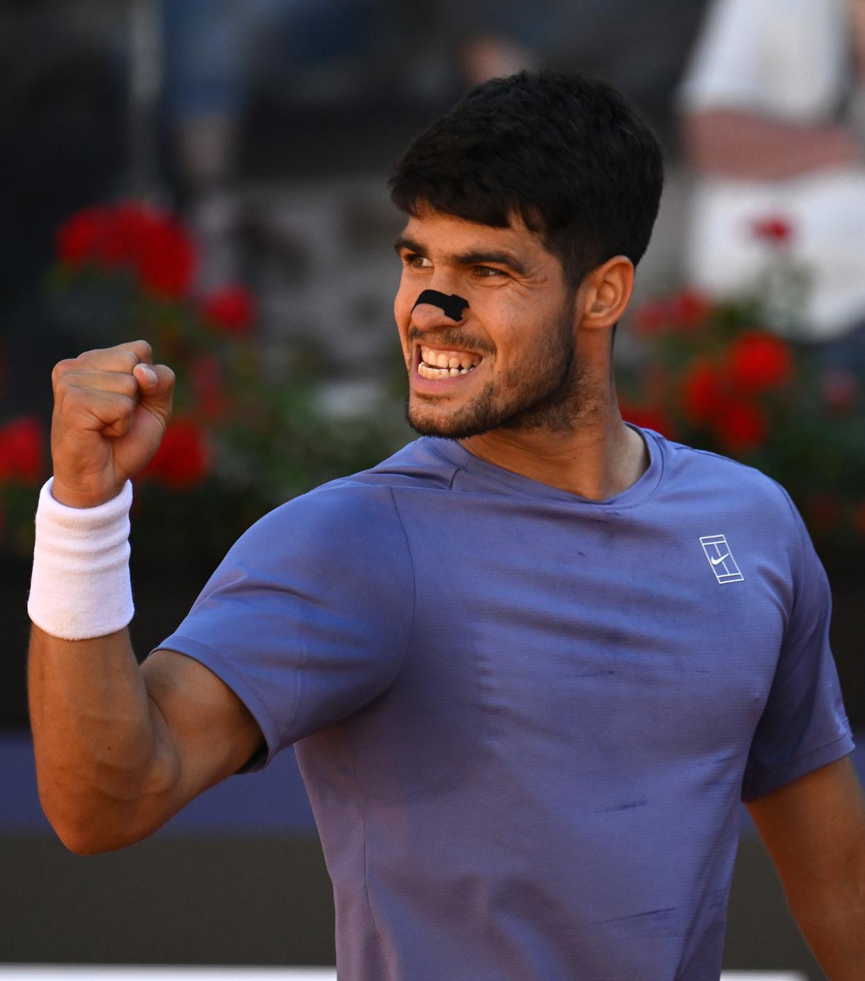 意大利网球队翻盘澳大利亚网球队,阿尔卡拉斯爆发神勇 意大利网球队翻盘澳大利亚网球队,阿尔卡拉斯爆发神勇