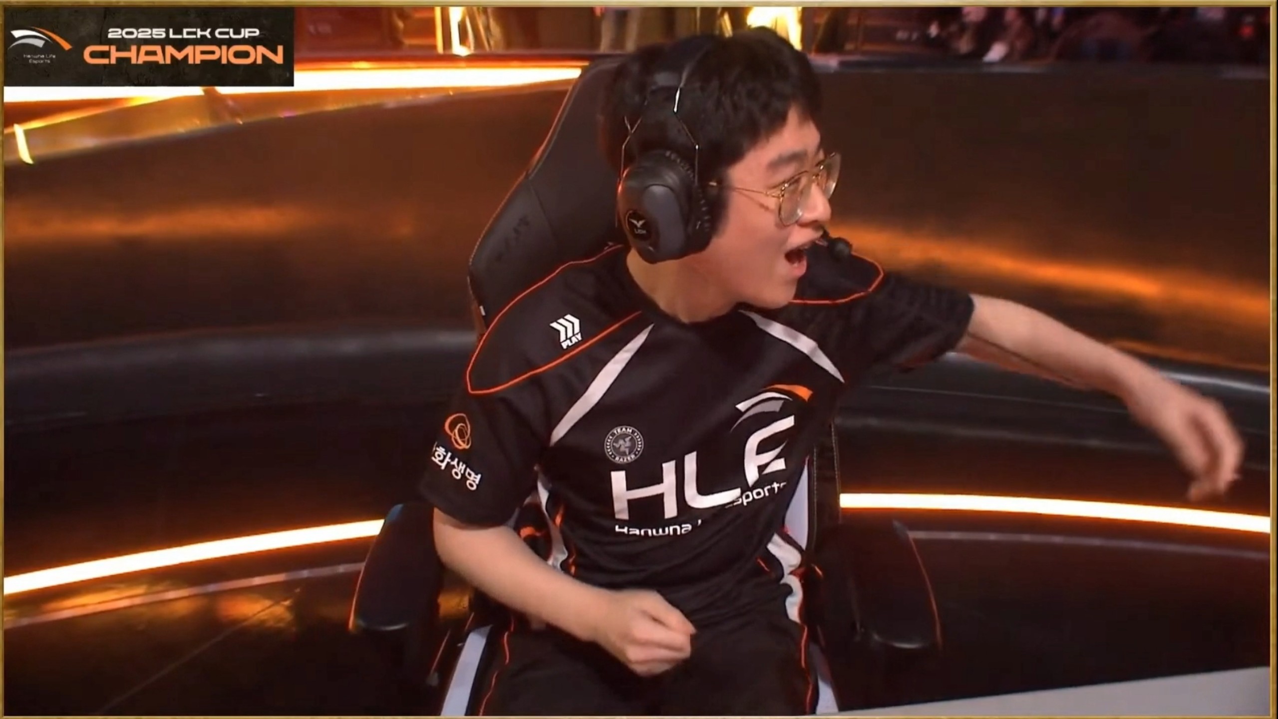 关于HLE碾压SHR,ShowMaker送出助攻的信息 关于HLE碾压SHR,ShowMaker送出助攻的信息