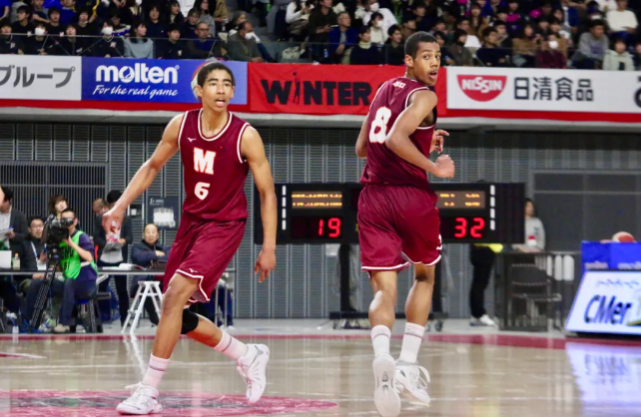 日本男篮翻盘奇才,克莱统治全场 日本男篮翻盘奇才,克莱统治全场