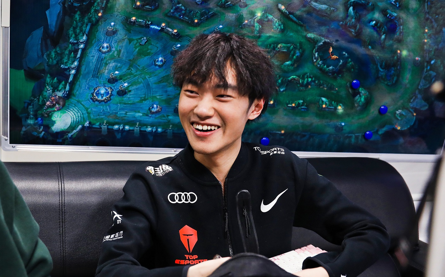 LGD翻盘SBTC，Knight2送出助攻的简单介绍