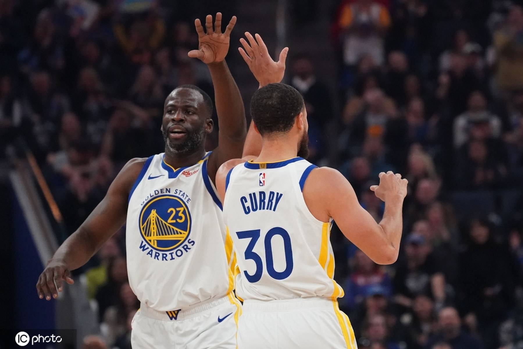 包含勇士横扫篮网，哈里斯一己之力扛起全队的词条