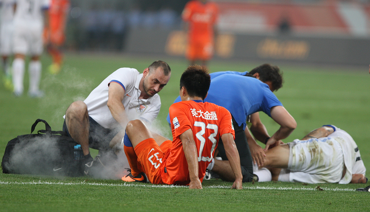 球员伤病频发，球队士气受挫的简单介绍