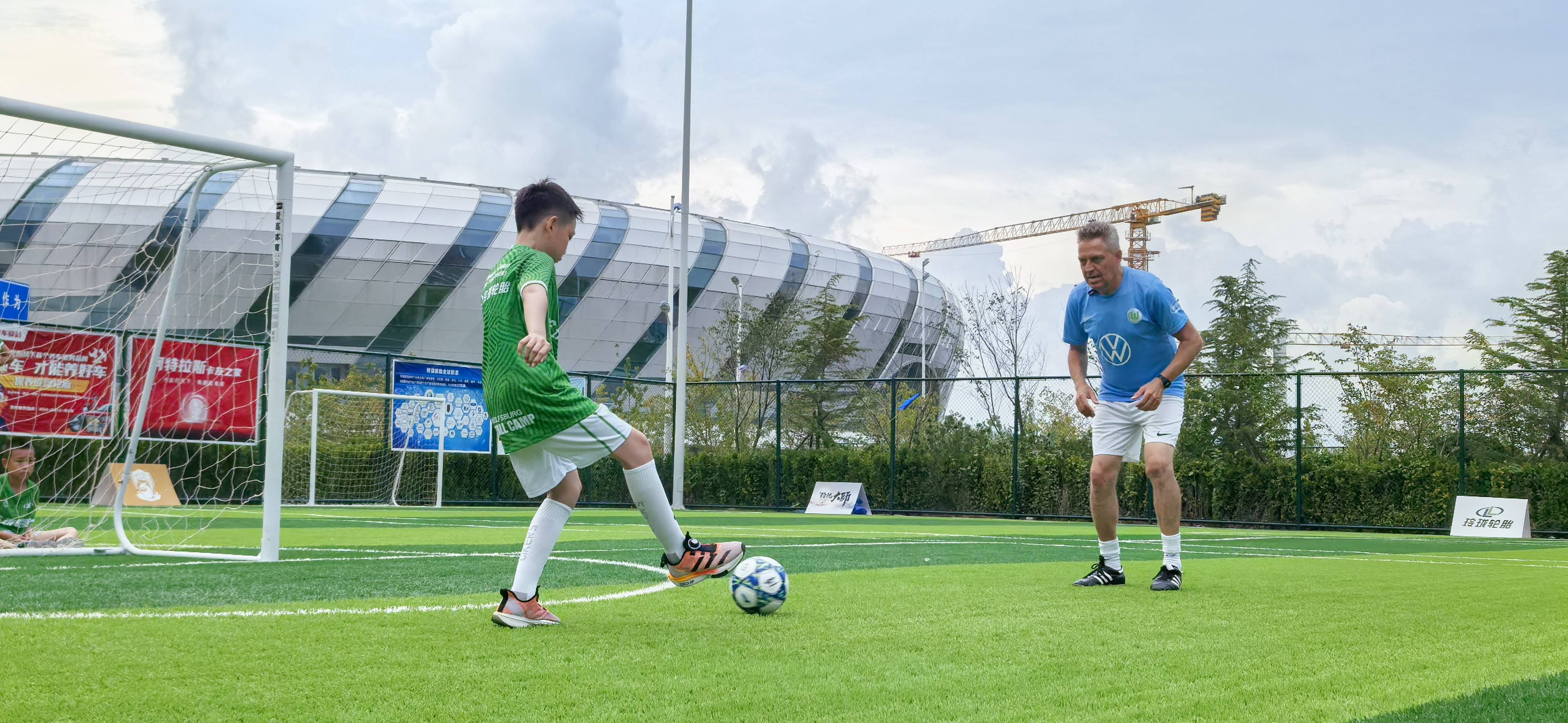 沃尔夫斯堡队员伤愈复出，助力球队的简单介绍