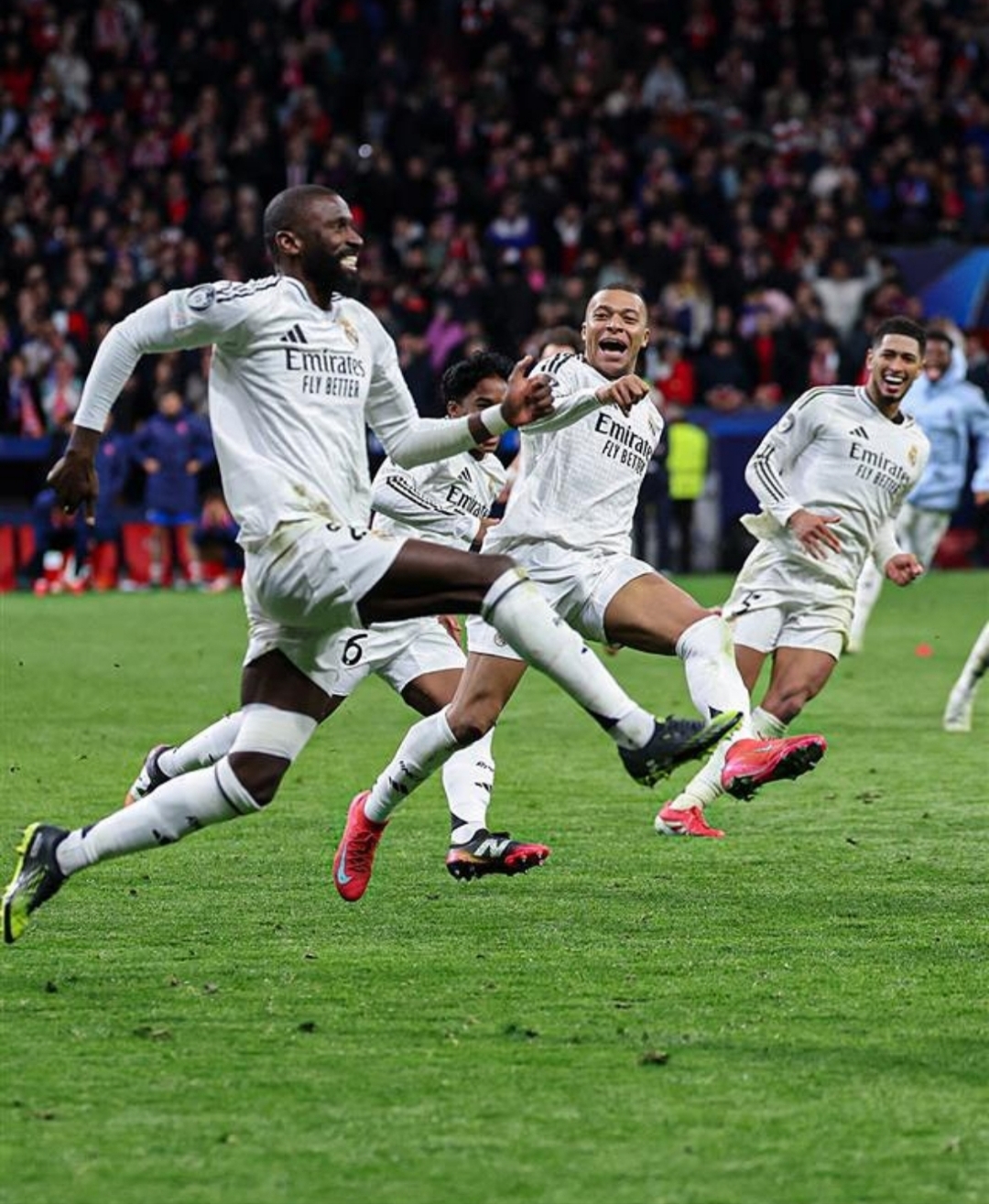 拜仁慕尼黑惜败罗马，止步洲际杯四强的简单介绍