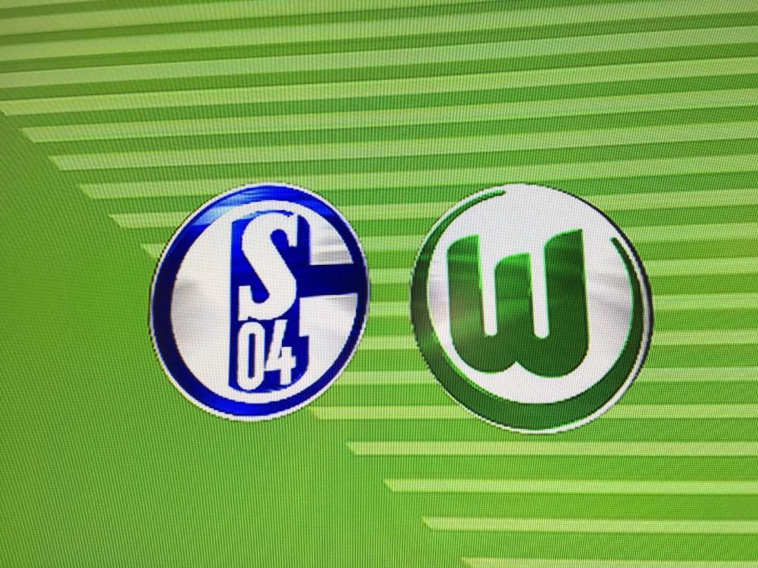 包含沙尔克04客场挑战成功，赢得关键三分的词条