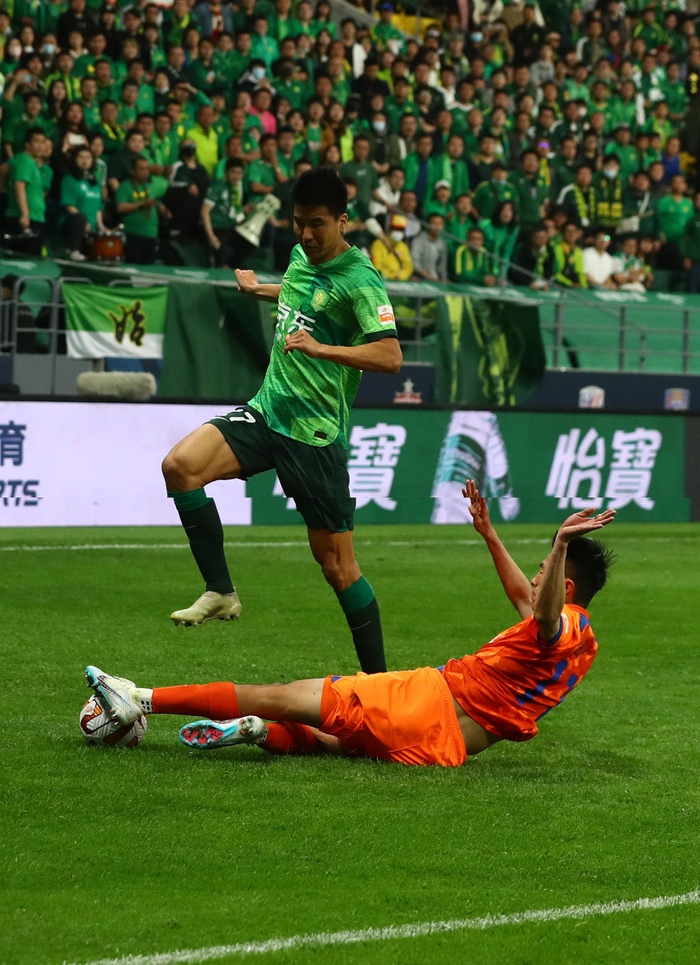 包含富力客场逼平鲁能，力有未逮的词条