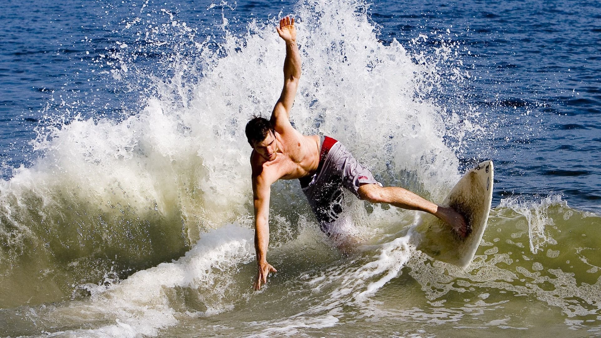 德罗赞时刻,深圳生死战力克爵士的背后